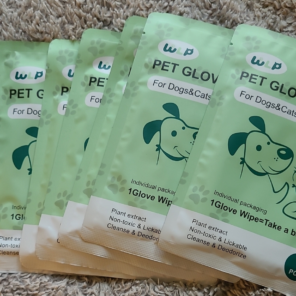 WLP Pet Glove Wipes for Dogs & Cats - Picture 3 of 5
